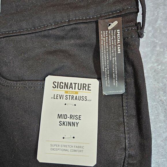 NWT Signature By Levi Strauss Mid-Rise Skinny Black Jeans 24M W37 L30 office - Picture 4 of 15